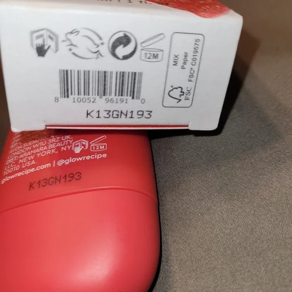 Glow Recipe Strawberry BHA Pore Smooth Blur Drops - 30ml / 1 Fl. Oz - Picture 3 of 3